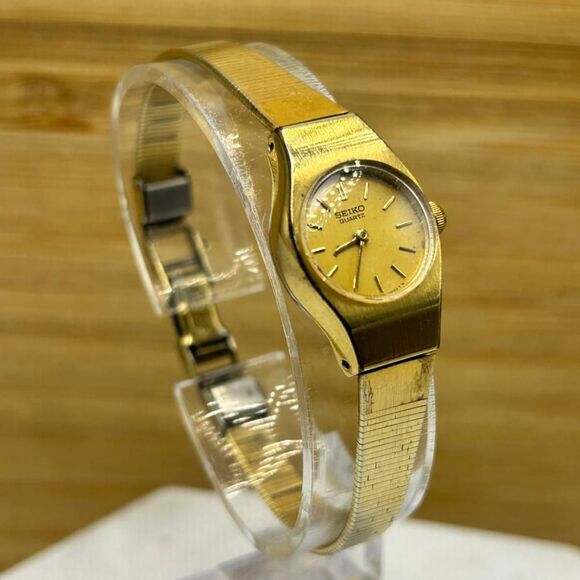 Seiko Brushed Gold – Clean Girl